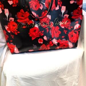 Beautiful extra large Victoria's Secret tote